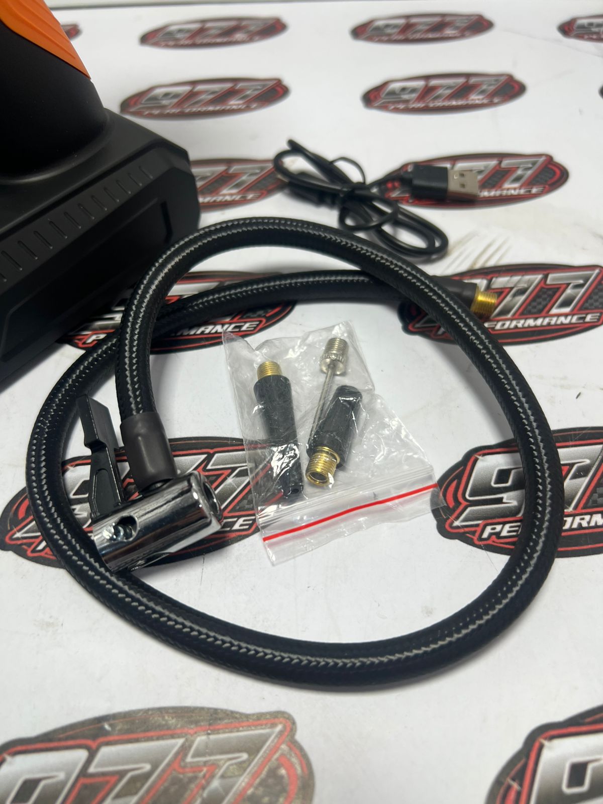 Calibrador de Pneus Bateria 145 psi - Motorenbau