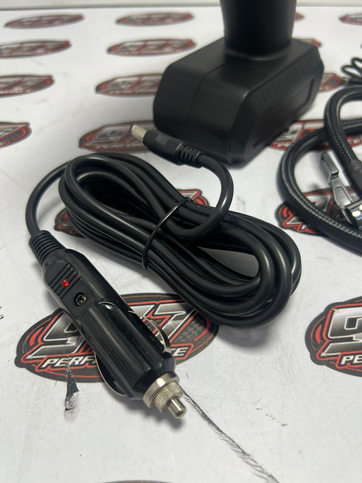 Calibrador de Pneus Bateria 145 psi - Motorenbau