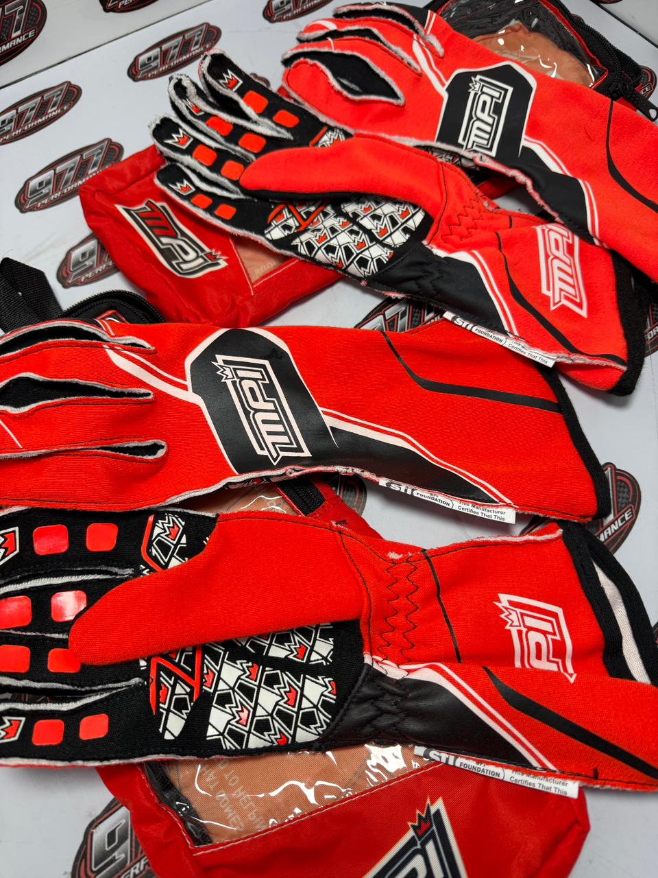 Par de Luvas Circuito SFI 3 - MPI